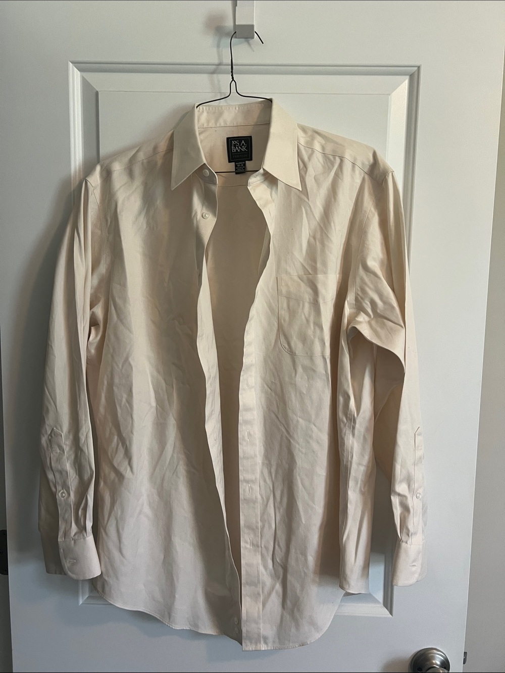 Jos. A. Bank Men's Light Cream Long-Sleeve Dress Shirt
